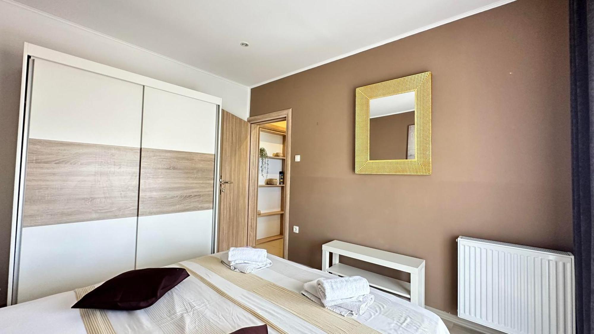 Apartments Matea Tisno Exterior foto